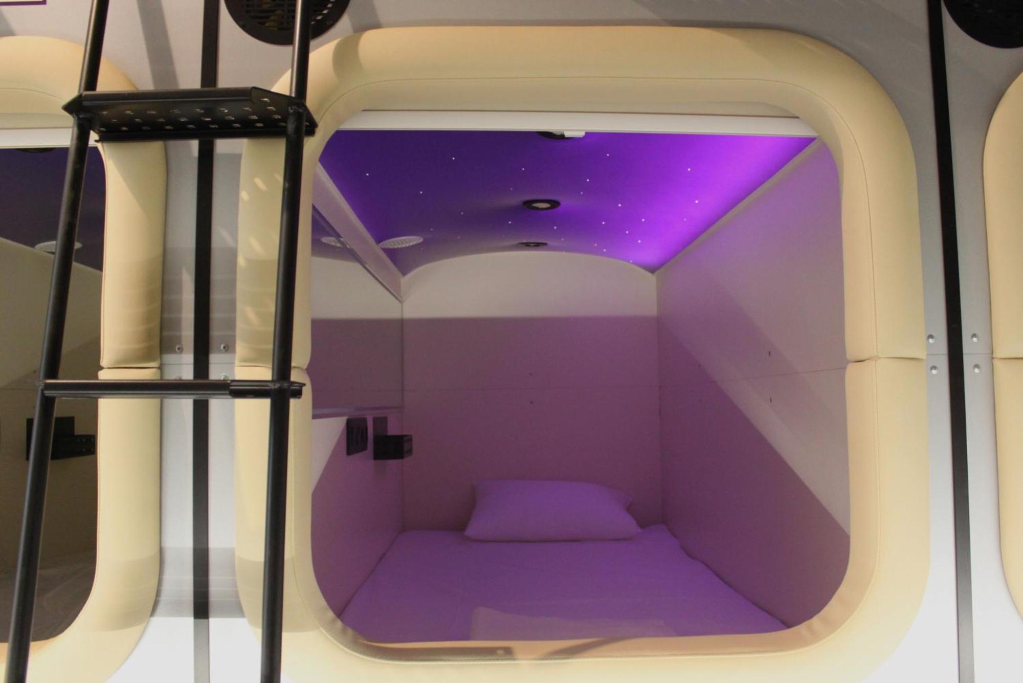 Av-3 Capsule Hotel Kijev Kültér fotó